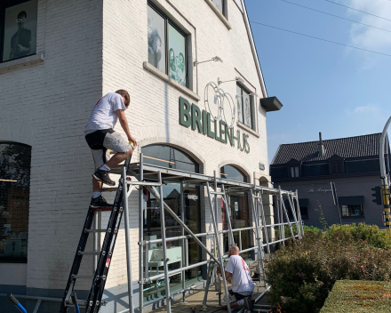 GROTE WERKEN IN ZICHT MAAR WE BLIJVEN OPEN IN ONZE TIJDELIJKE WINKEL OP DE BOVENVERDIEPING