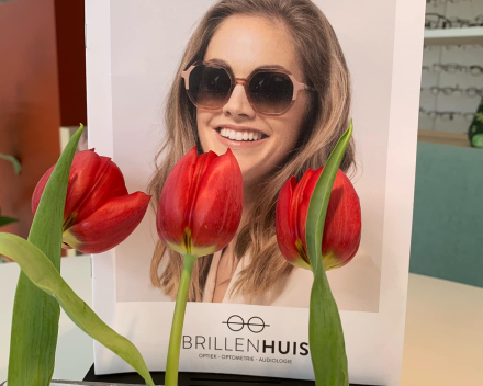 Lente-zomerfolder! met de nieuwste zonnebrillen!